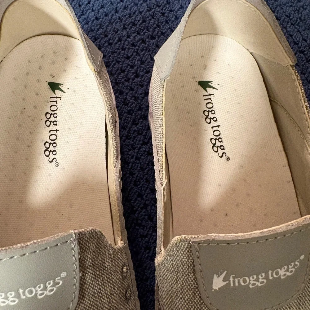 Frogg Toggs new without